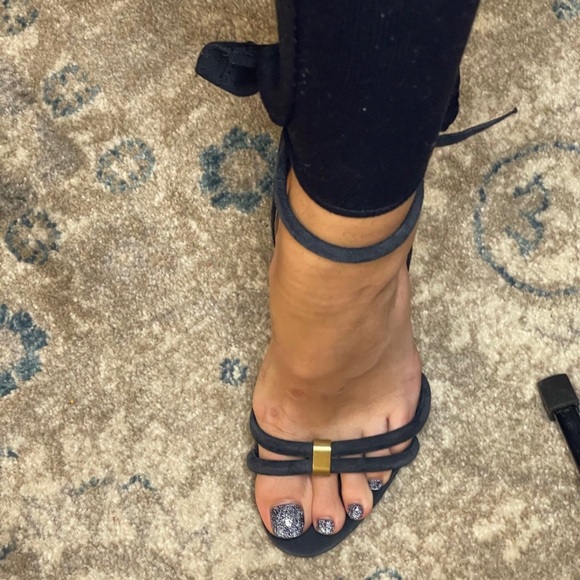 Shoes - Picture 1 of 7